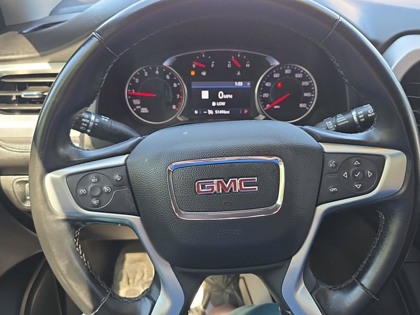Used 2023 GMC Acadia SLT FWD image 2