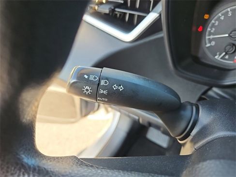 Used 2022 Toyota Corolla LE image 24