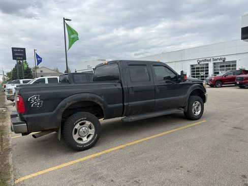 Used 2014 Ford F250 XLT w/ Snow Plow Prep Package AWD/4WD image 5