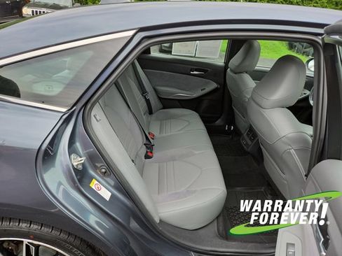 Used 2019 Toyota Avalon XSE w/ All Weather Liner Package FWD image 17
