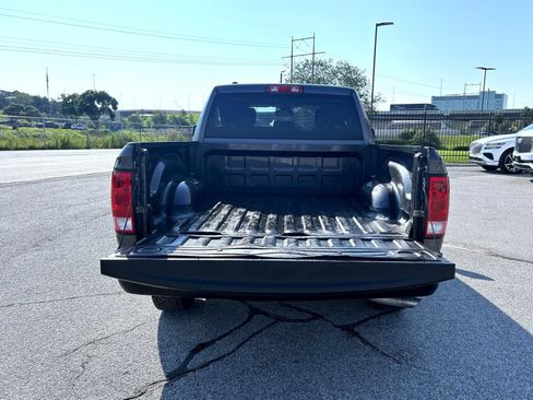 Used 2016 RAM 1500 Tradesman RWD image 21