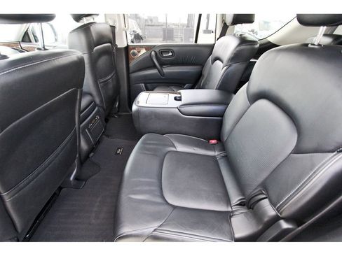Used 2017 INFINITI QX80 4WD image 6