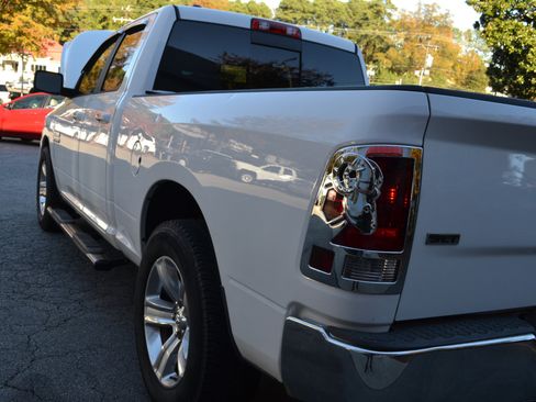 Used 2017 RAM 1500 Classic SLT image 10