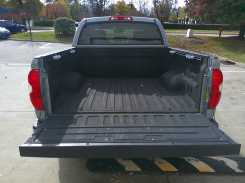 Used 2019 Toyota Tundra SR5 image 32