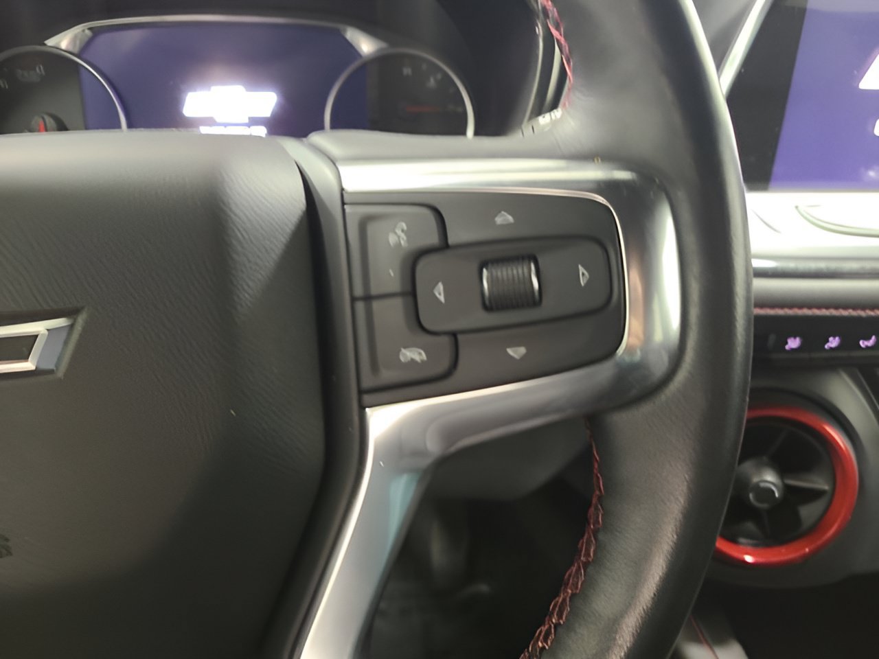 Used 2022 Chevrolet Blazer RS w/ Enhanced Convenience Package AWD/4WD image 26