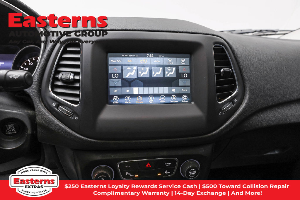Used 2018 Jeep Compass Latitude w/ Popular Equipment Group AWD/4WD image 13