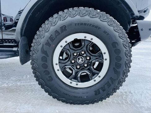 Used 2024 Ford Bronco Badlands image 42