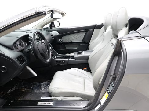 Used 2016 Aston Martin V8 Vantage S RWD image 14