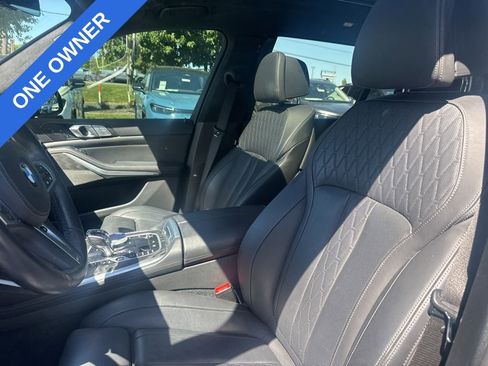 Used 2022 BMW X7 M50i w/ Dynamic Handling Package AWD/4WD image 3