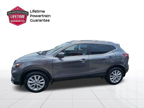 Used 2021 Nissan Rogue Sport SV AWD/4WD image 2