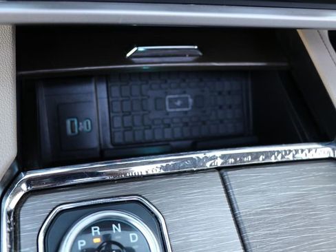 Used 2022 Ford Expedition Limited AWD/4WD image 27