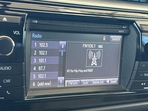 Used 2016 Toyota Corolla L FWD image 17