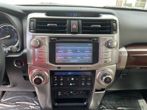 Used 2014 Toyota 4Runner Limited AWD/4WD image 22