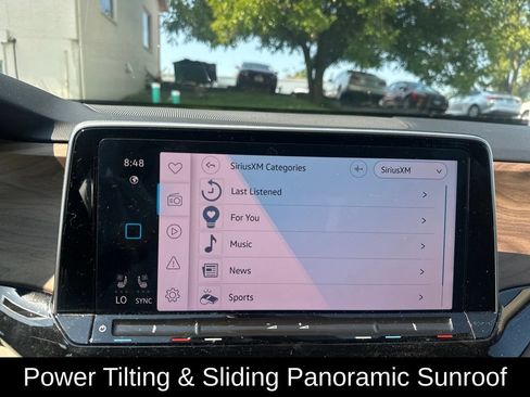 Used 2024 Volkswagen Atlas SE w/ Panoramic Sunroof Package FWD image 15