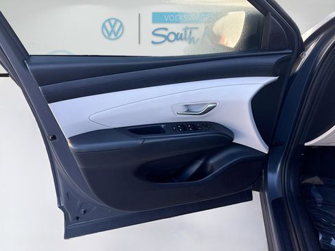 Used 2025 Hyundai Tucson SE image 19