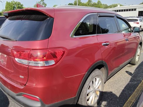 Used 2017 Kia Sorento FWD w/ LX Convenience Package image 6