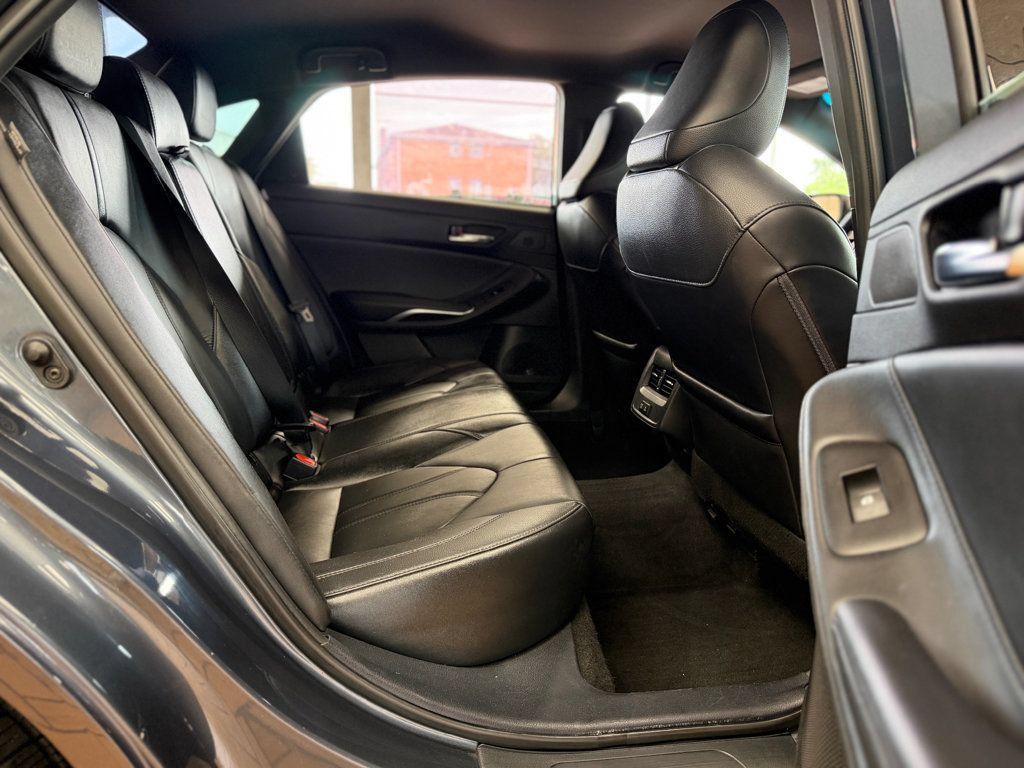 Used 2021 Toyota Avalon XLE FWD image 17