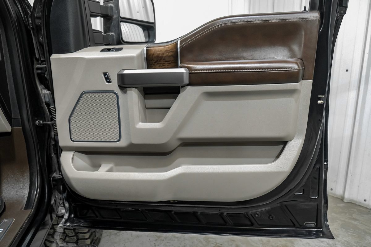Used 2019 Ford F350 Limited w/ FX4 Off-Road Package AWD/4WD image 45