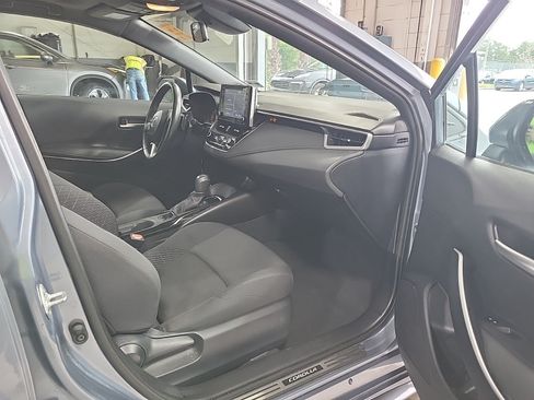 Used 2020 Toyota Corolla SE w/ SE Premium Package FWD image 14