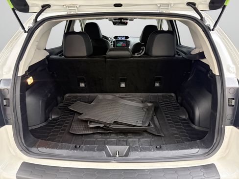 Used 2023 Subaru Crosstrek 2.5i Limited AWD/4WD image 8