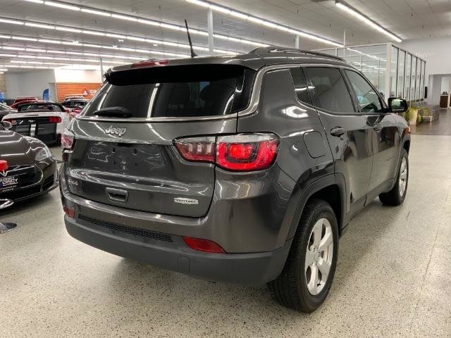 Used 2018 Jeep Compass Latitude AWD/4WD image 5