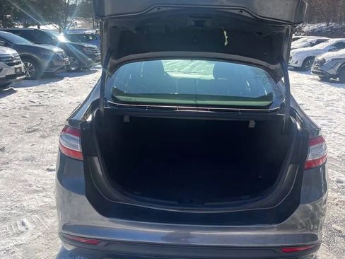 Used 2016 Ford Fusion SE image 16