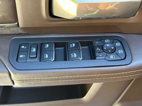 Used 2026 RAM 2500 Limited AWD/4WD image 25