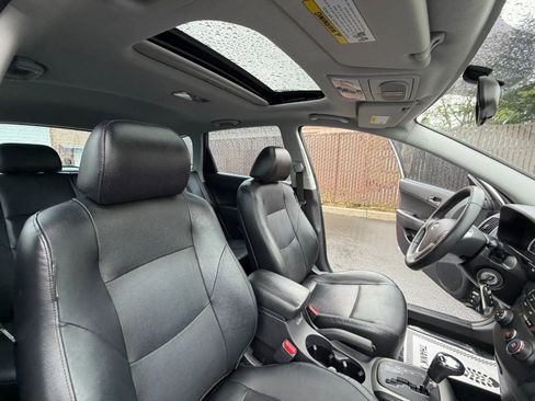 Used 2012 Hyundai Elantra FWD image 23