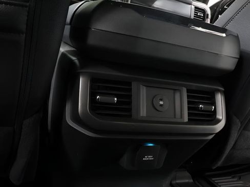 Used 2025 Ford F150 Lariat AWD/4WD image 28