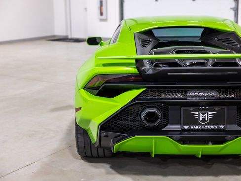 Used 2024 Lamborghini Huracan Tecnica image 14