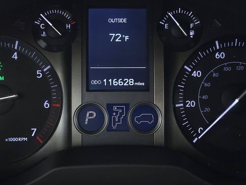 Used 2014 Lexus GX 460 w/ Premium Package AWD/4WD image 18