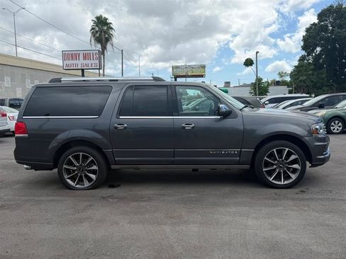 Used 2016 Lincoln Navigator L Reserve AWD/4WD image 9