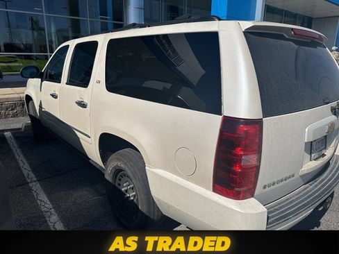 Used 2012 Chevrolet Suburban LTZ image 2