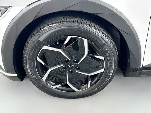 Certified 2023 Hyundai Ioniq 5 SEL w/ Cargo Package AWD/4WD image 31