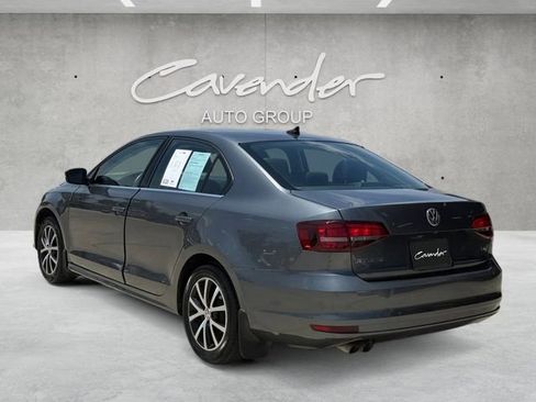 Used 2017 Volkswagen Jetta SE FWD image 14