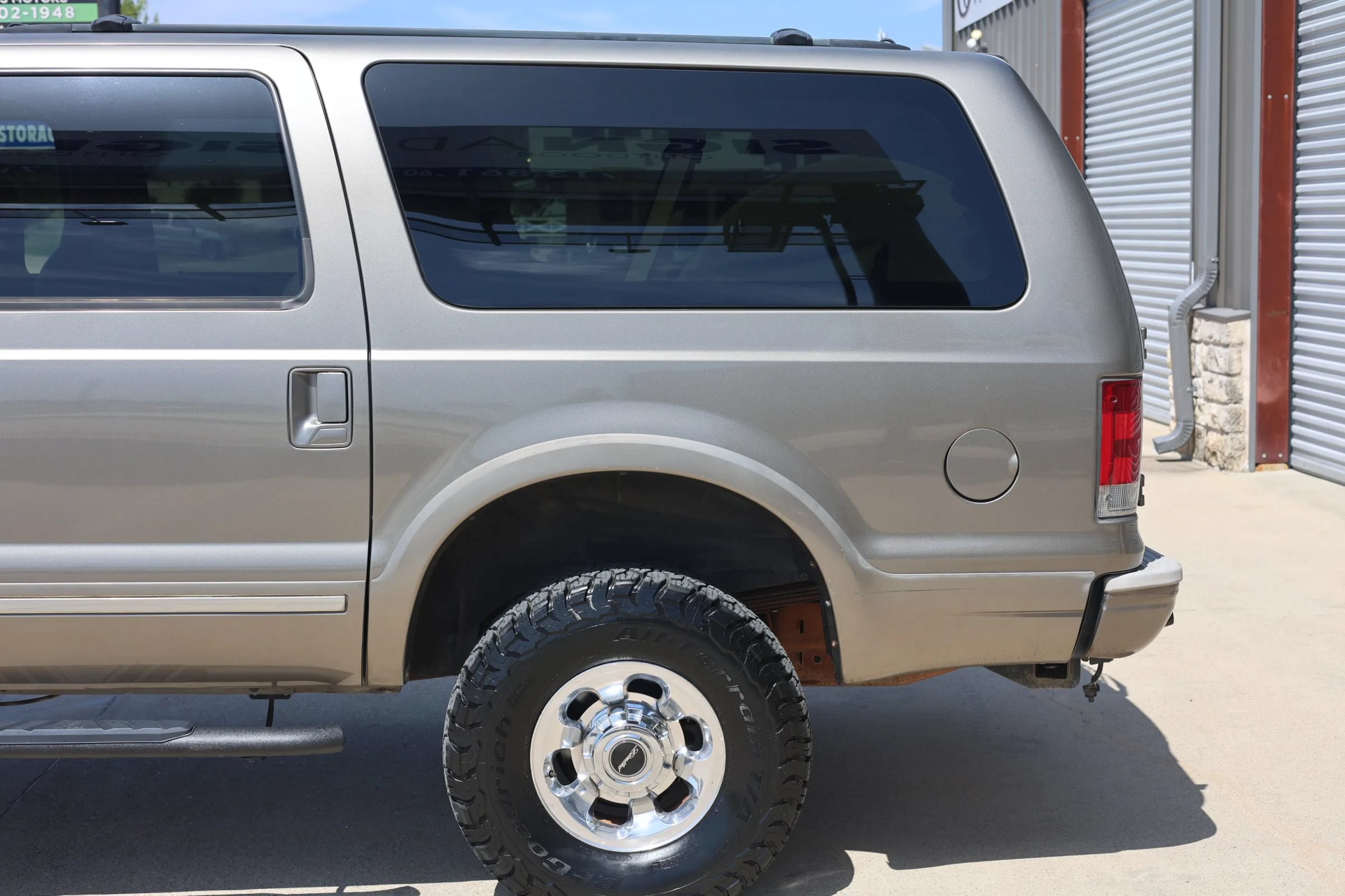 Used 2004 Ford Excursion Limited AWD/4WD image 13