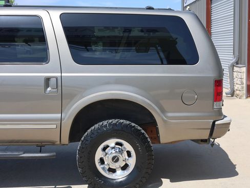 Used 2004 Ford Excursion Limited AWD/4WD image 13