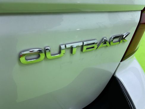 Used 2009 Subaru Outback 2.5i Limited AWD/4WD image 13