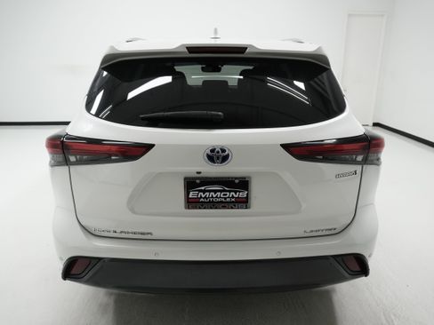 Used 2021 Toyota Highlander Limited image 5