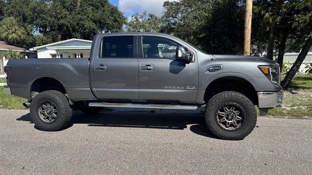 Used 2017 Nissan Titan SV AWD/4WD image 4