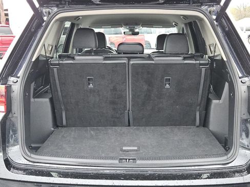 Used 2024 Volkswagen Atlas SE image 9