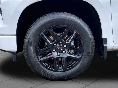 Used 2024 Chevrolet Silverado 1500 RST w/ Rally Edition RWD image 11