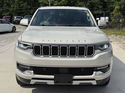 Used 2022 Jeep Wagoneer Series II AWD/4WD image 2