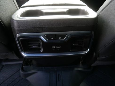 Used 2025 Chevrolet Silverado 1500 High Country w/ High Country Premium Package AWD/4WD image 23