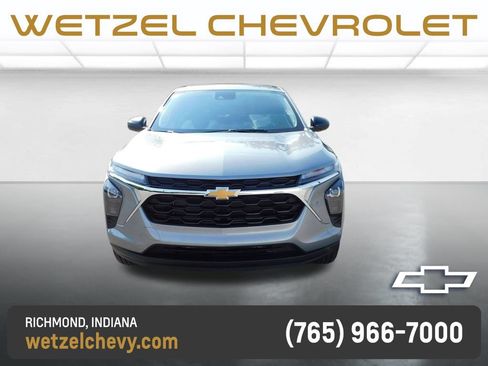 Used 2026 Chevrolet Trax LS w/ Driver Confidence Package FWD image 8