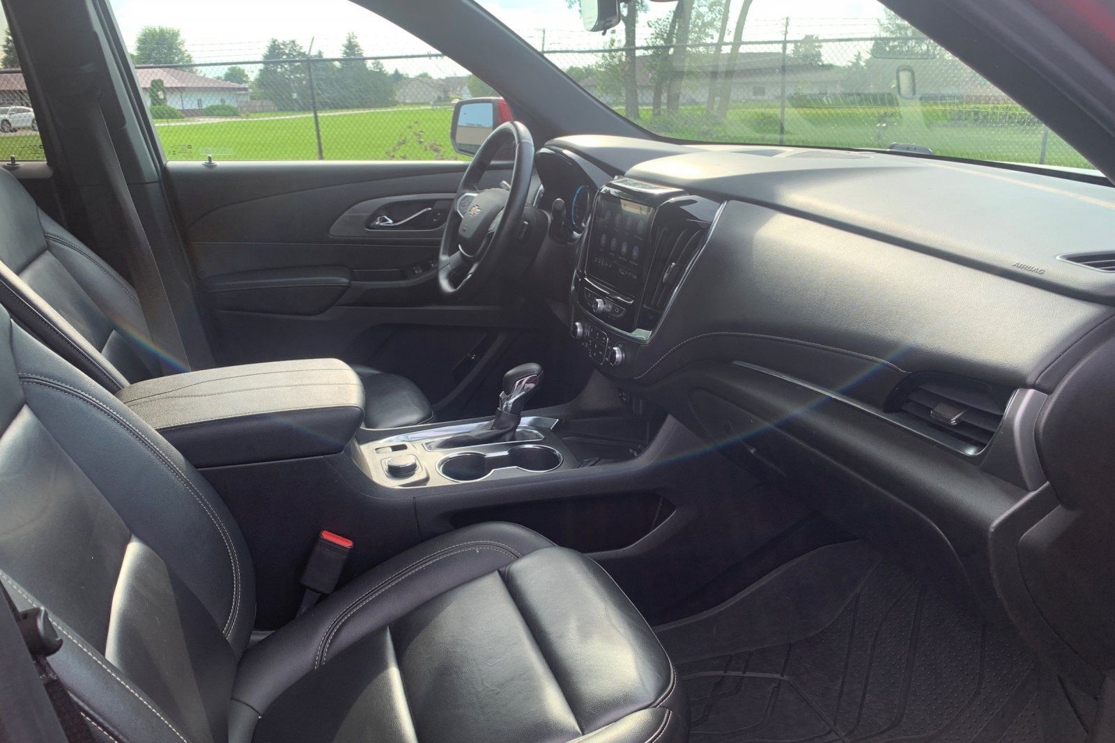 Used 2023 Chevrolet Traverse LT w/ LT Premium Package AWD/4WD image 21