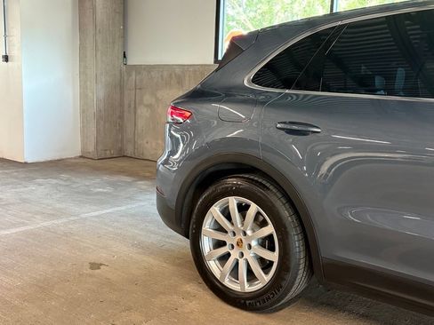 Certified 2020 Porsche Cayenne AWD/4WD image 10