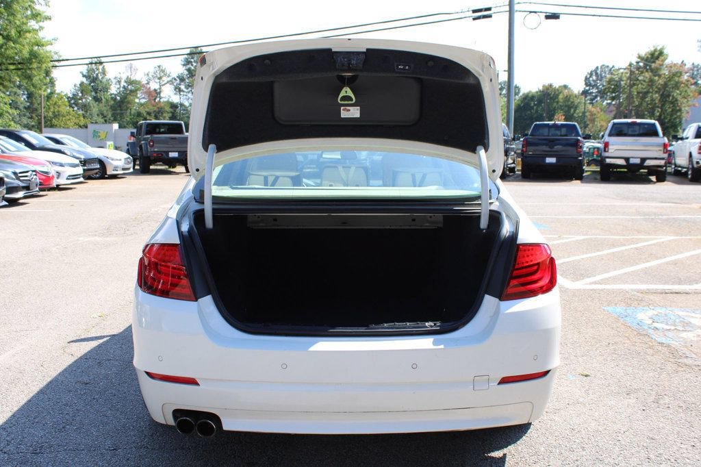 Used 2011 BMW 528i Sedan RWD image 11