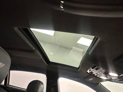 Used 2016 Bentley Flying Spur V8 image 24