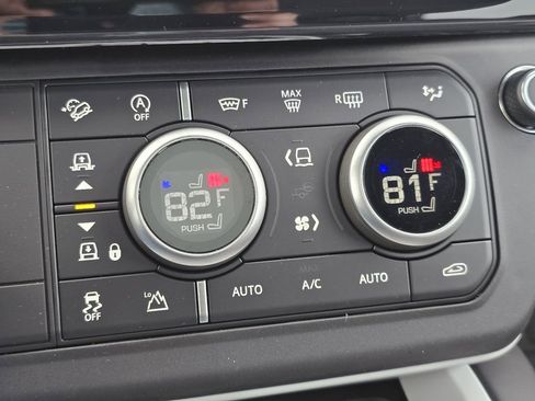 New 2026 Land Rover Defender 110 X-Dynamic SE AWD/4WD image 13